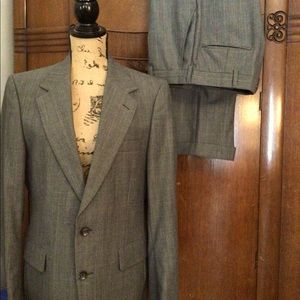 Halston Gray suit with jacket and pants